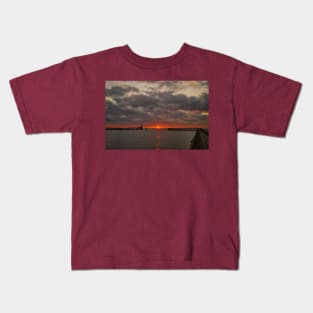 Sunrise at the mouth of the River Blyth Kids T-Shirt